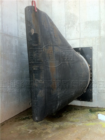 彎嘴<a href=http://www.huiquansu.com/ target=_blank class=infotextkey><a href=http://www.huiquansu.com target=_blank class=infotextkey>卡箍式鴨嘴閥</a></a>的特點