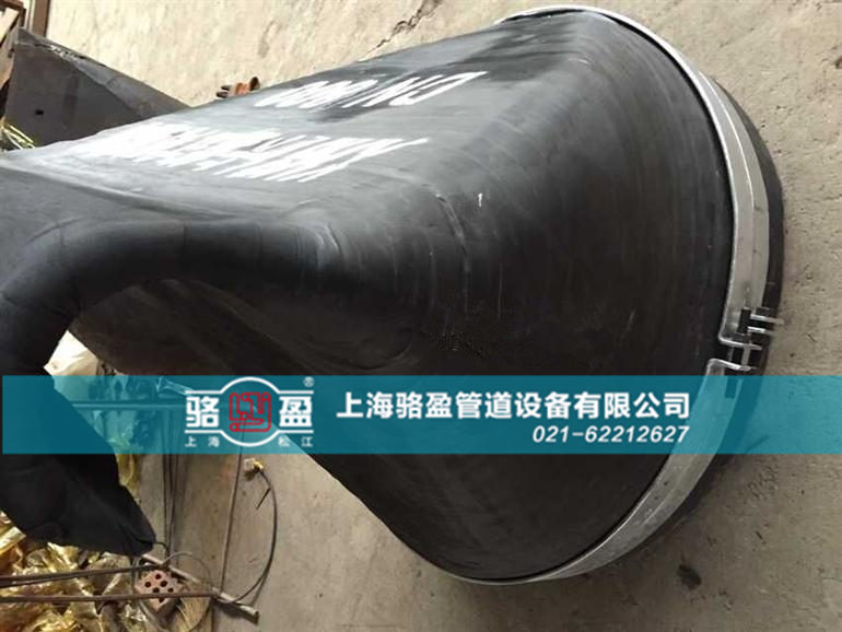 彎嘴法蘭式<a href=http://www.huiquansu.com/ target=_blank class=infotextkey><a href=http://www.huiquansu.com target=_blank class=infotextkey>鴨嘴閥</a></a>結構圖