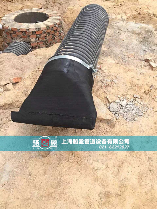 卡箍法蘭式<a href=http://www.huiquansu.com/ target=_blank class=infotextkey><a href=http://www.huiquansu.com target=_blank class=infotextkey>鴨嘴閥</a></a>安裝現(xiàn)場